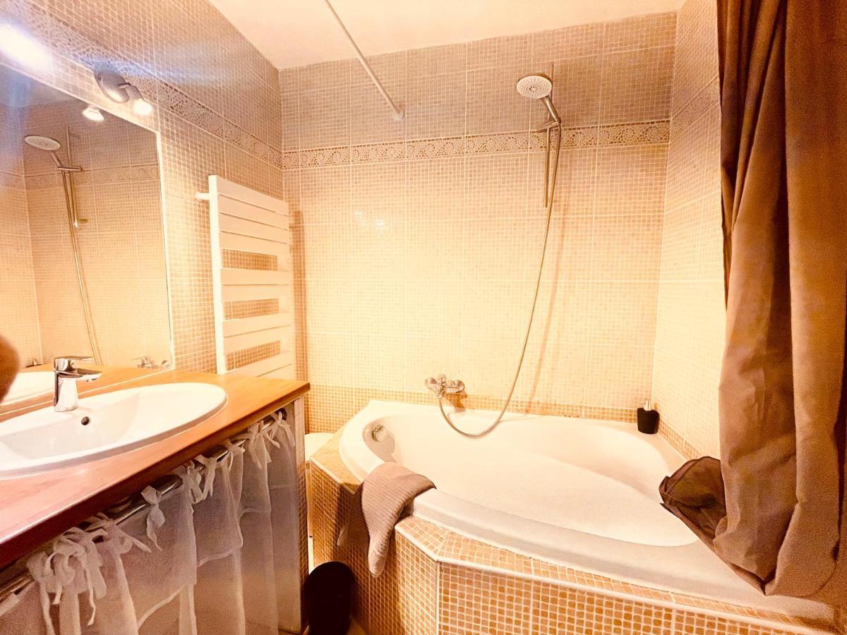 Apartament Le Coeur De Nîmes Zewnętrze zdjęcie